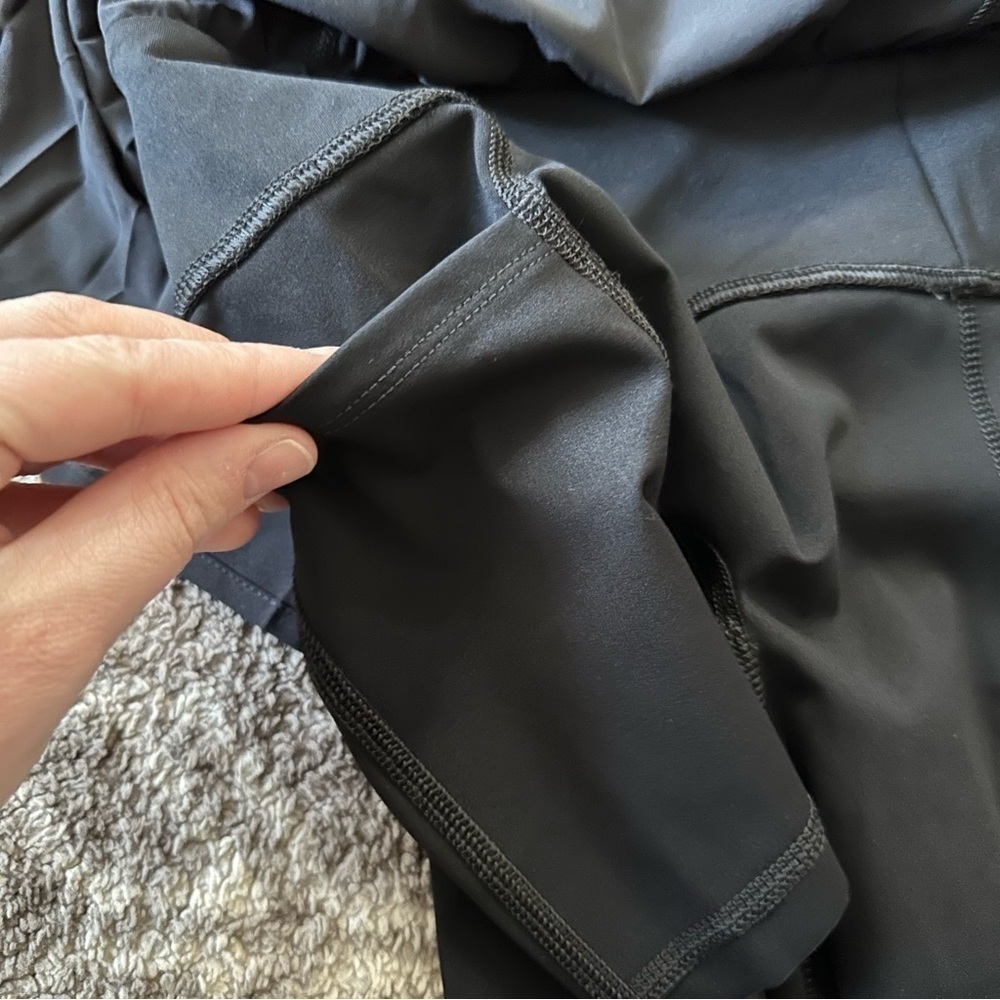 Spanx The Get Moving Pleated 14" Skort Black - Picture 7 of 14